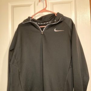 Nike Men's Black/Grey Half Zip Therma-Fit